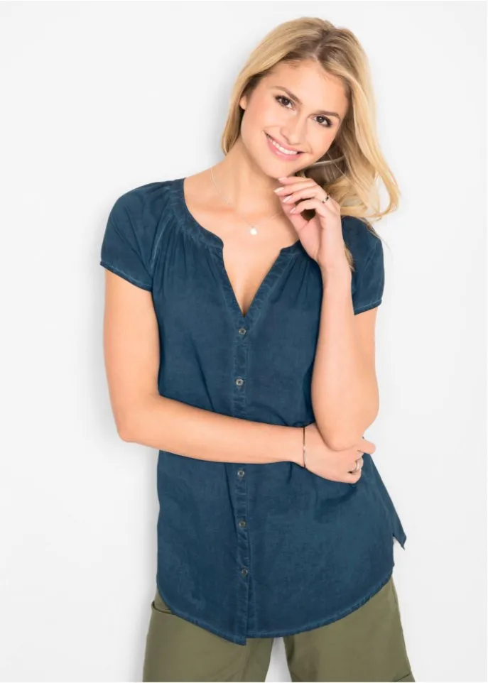 Cold-dyed organic cotton blouse with short sleeves Bpc Bonprix Collection blue