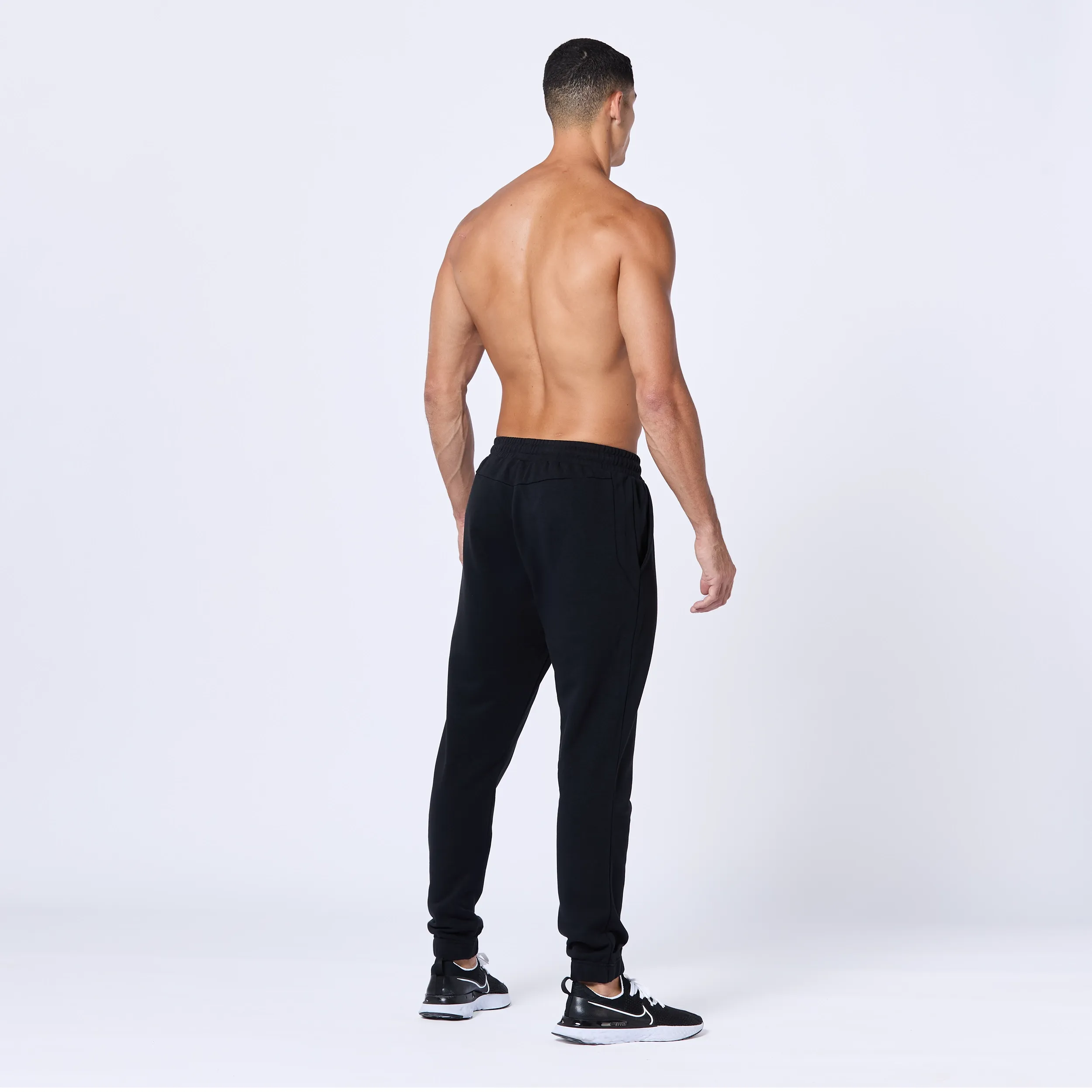 Essential Jogger Pants - Black