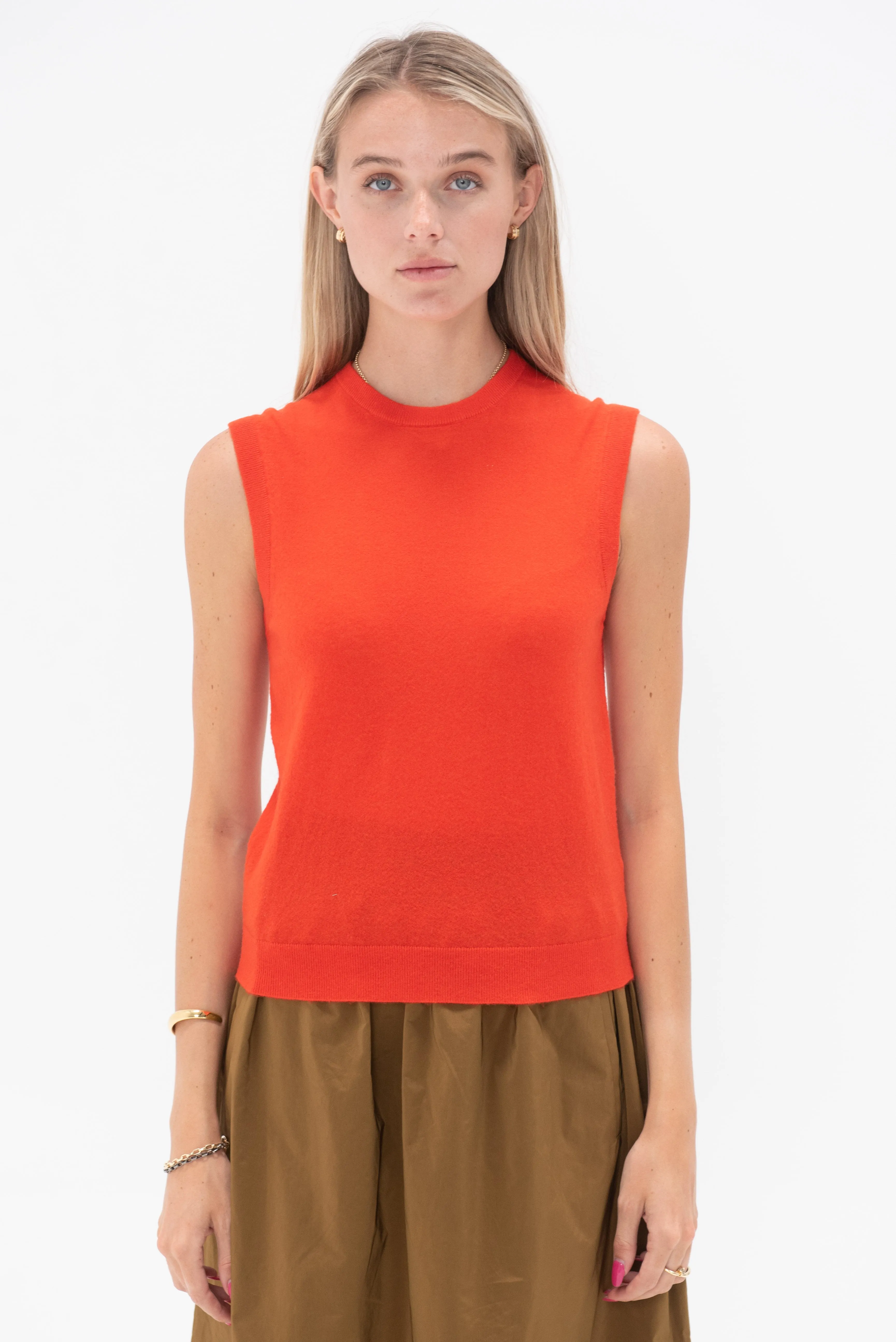 Skinlike Mercerized Wool Sleeveless Sweater